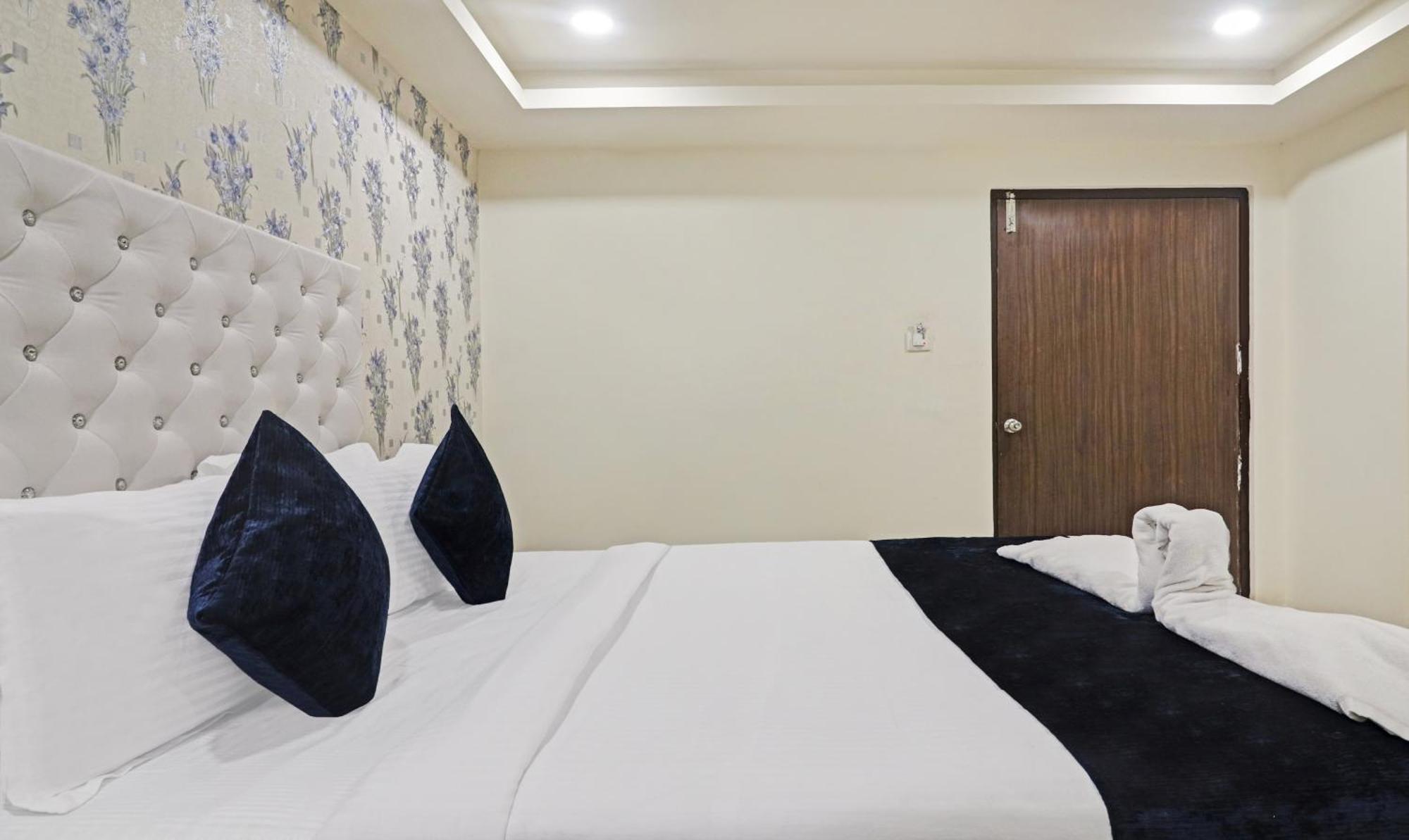 Hotel Bright Airport Zone Shamshabad Dış mekan fotoğraf